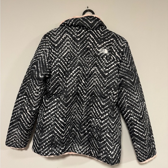 North Face reversible pink and black jacket - Picture 3 of 6
